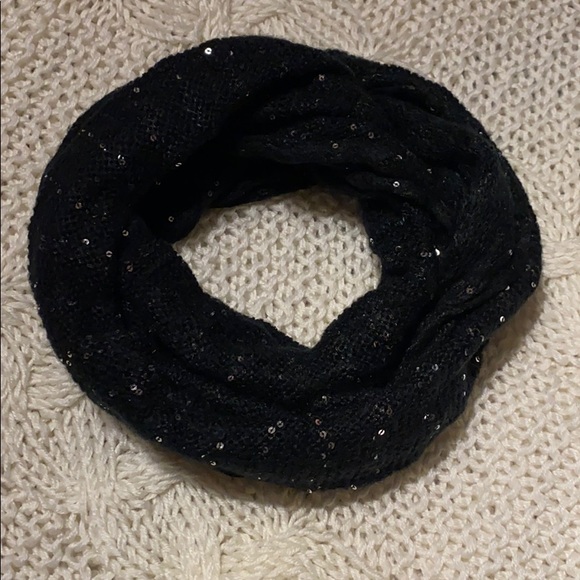 Hat & scarf set - Picture 3 of 5